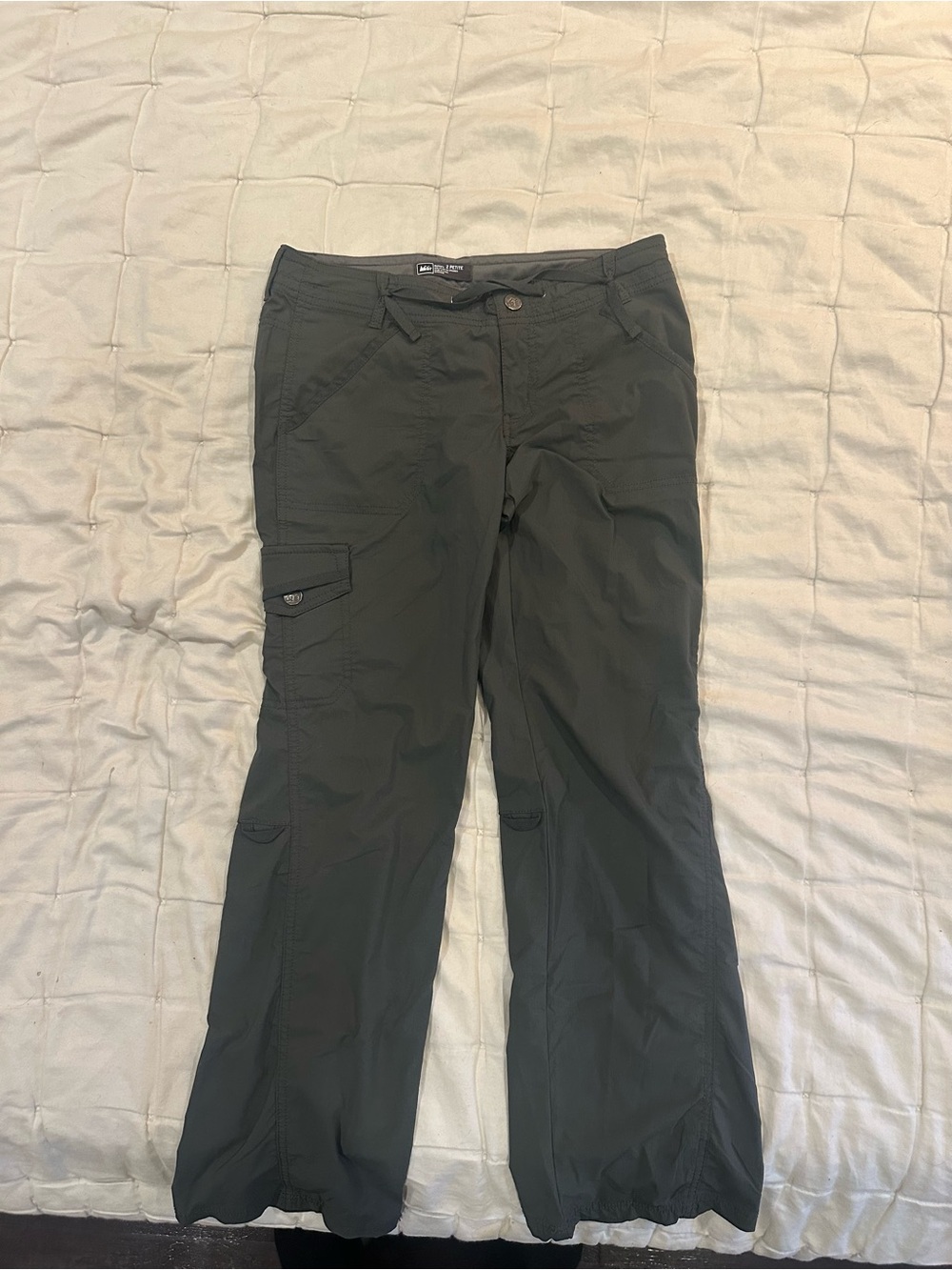 REI Co-op Women’s Convertible Hiking Cargo Pants Charcoal Gray Size 2 Petite